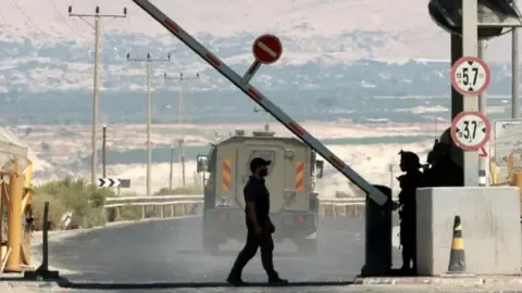 A Pair of Victims Gunned Down in Incident Near West Bank-Jordan Checkpoint, IDF Confirms